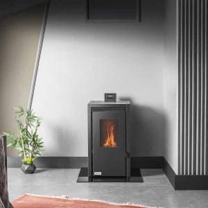 Soba premium pe peleti TEBA TP-05, 8 kW, cu ventilare si control electronic, buncar 15 kg, 50 mp, diametru cos fum ⌀80 mm, 810 x 470 x 470 mm