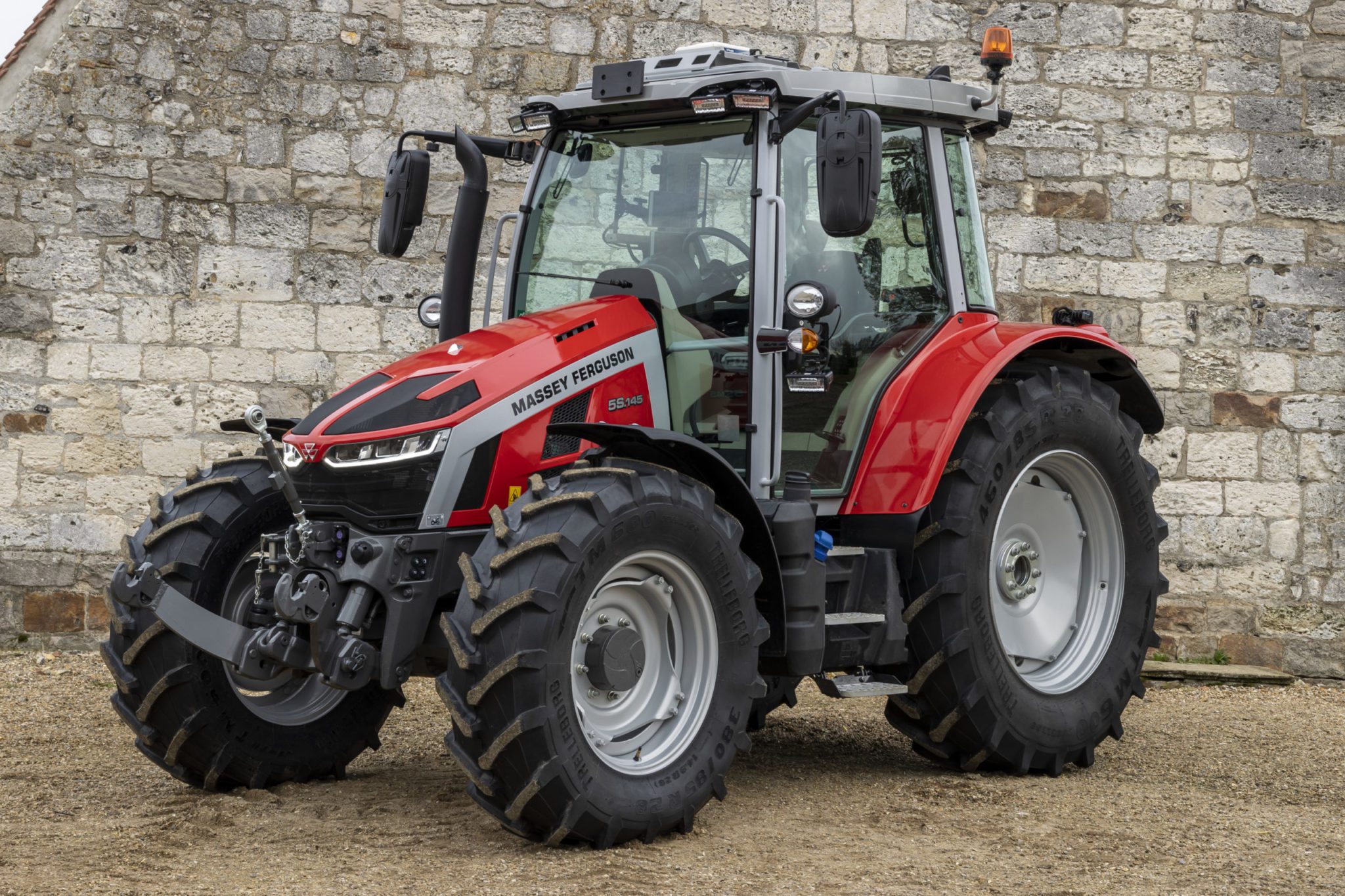 Filtre Massey Ferguson – Ghid Complet de Revizie: Ulei, Combustibil, Aer și Hidraulic pe Serii MF