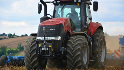 Uleiul de Motor Diesel pentru Tractor – Vâscozitate, Specificații API și Intervale de Schimb