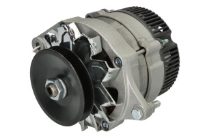 Alternator potrivit URSUS 3514, 3822, 3824, 4512, 4514, 360 3P; ZETOR 11641; CASE IH 633, 633 A, 633 E, 633 EA, 633 V, 733, 733 E, 48, 48 A, 50, 60 (14V, 65A, reconditionat profesional)