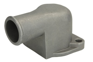 Carcasa termostat potrivit FORD 2600, 2610, 3230, 3430, 3600, 3610, 3910, 3930, 4000, 4100, 4110, 4130, 4600, 4610, 4630, 5600, 5900, 6810, 7600, 7610, 7710, 6600, 7700; NEW HOLLAND 230