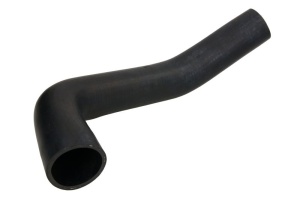 Cuplaj conducta lichid racire potrivit JOHN DEERE 1055, 1065, 1068H, 1072, 1075, 1075 H, 1155, 1157, 1158, 952, 955, 965, 965H, 968, 968H (cauciuc, pozitie de montare Superior)