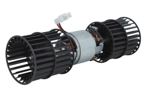 Ventilator motor potrivit MASSEY FERGUSON 4215, 4220, 4225, 4235, 4245, 4255, 4260, 4270, 4325, 4335, 4345, 4355, 4360, 4365, 4370, 5425, 5435, 5445, 5460, 5465, 5470, 5475, 5480, 6235 (12V)
