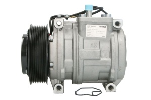 Compresor climatizare 12V potrivit JOHN DEERE 100, 110, 200, 210, 300, 310, 315, 320, 3200 A, 3200 AX, 3400 A, 3400 AX, 400, 420, 510, 520, 5070M 2WD, 5070M 4WD, 5080R, 5080RN (R134a)
