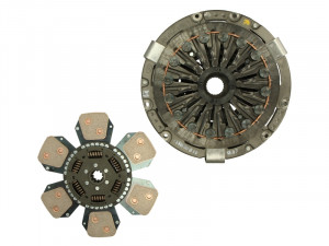 Kit ambreiaj 330mm potrivit JOHN DEERE 1641, 2040S, 2140, 2140DT, 2141, 2355N, 2541, 2555, 2650, 2650F, 2750 2WD, 2750 4WD, 2755, 2850, 2855N, 2941, 2950, 2955 (fara rulment de eliberare)