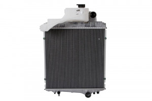 Radiator motor cu rezervor) potrivit JOHN DEERE 6020, 6215, 6320, 6320 SE, 6420, 6420 SE, 6515, 6520, 6520 SE, 6615, 6620, 6620 SE, 6715, 6820, 6920, 6920 S, 7220, 7320