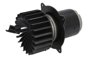 Ventilator motor potrivit JOHN DEERE 7180, 7250, 7280, 7350, 7380, 7450, 7480, 7550, 7580, 7750, 7780, 7850, 7950, 7980, 9540, 9560, 9560 STS, 9570 STS, 9580, 9660 STS, 9660 WTS (12V)
