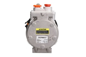 Compresor climatizare 12V potrivit JOHN DEERE 100, 110, 200, 210, 250, 300, 300D, 310, 310D, 315D, 320, 330, 350, 430, 400, 410D, 420, 450, 4700, 500, 510, 510D, 520, 530, 575 (R134a) - Img 2