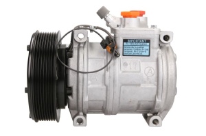 Compresor climatizare 12V potrivit JOHN DEERE 100, 110, 200, 210, 250, 300, 300D, 310, 310D, 315D, 320, 330, 350, 430, 400, 410D, 420, 450, 4700, 500, 510, 510D, 520, 530, 575 (R134a)