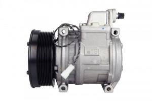 Compresor aer conditionat 12V potrivit CLAAS 310, 320, 330, 330 HYDRO, 340, 350, 350 (835), 350/836, 360, 370, 320 (832), 330 (832), 340 (834), 430 (838), 440 (839), 450 (839) (R134a)