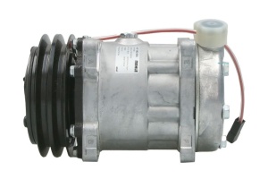 Compresor climatizare 12V potrivit ALLIS CHALMERS 6670, 6680, 6690; CASE IH 70 2WD, 70 4WD, 80 2WD, 80 4WD, 90 2WD, 90 4WD, 95 2WD, 95 4WD; DEUTZ FAHR 100 A, 100, 100 MK2 (R134a)
