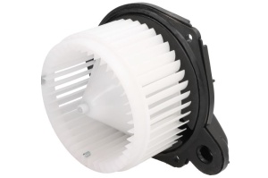 Ventilator motor potrivit JOHN DEERE 7180, 7250, 7280, 7350, 7380, 7450, 7480, 7550, 7580, 7750, 7780, 7850, 7950, 7980, 9540, 9560, 9560 STS, 9570 STS, 9580, 9660 STS, 9660 WTS (12V)