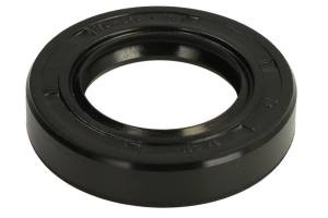 Garnitura butuc (38x64x13) compatibil: FORD 5000, 5900, 6700, 6810, 7000, 7600, 7610, 7710, 6600, 7700; NEW HOLLAND 500, 5000, 5110, 5610, 5900, 600, 640, 670, 680, 6410, 6600, 6610, 6700, 6810, 7000, 7600