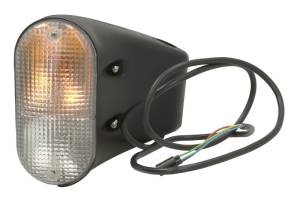 Lampa semnalizare fata dreapta compatibil: CASE IH 100, 110 CVX, 115, 120, 120 CVX, 120 PRO, 125, 130 CVX, 135, 140, 145, 100 MAXXUM X, 110, 110 MAXXUM X, 115 MAXXUM X, 130 MAXXUM X, 155, 160, 170, 170 CVT