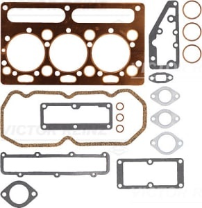 Set complet de garnituri motor (superior) compatibil: URSUS 3514, 360 3P; LANDINI 3000, 50, 50 V, 5000, 5500 C, 5500 CL, 5500 CS, 5560, 5560 F, 5560 L, 5560 V, 5860, 8530/2, 8530/4, 55 F, 55 V, CF5030