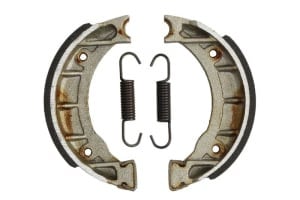 Saboți frână spate 104x20mm cu arcuri compatibil: PIAGGIO/VESPA FREE 1, ZIP+ZIP 50 1993-1998