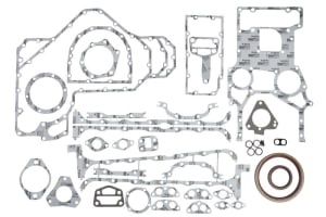 Set complet de garnituri motor compatibil: PERKINS 1004-4, URSUS 3822, 3824; CLAAS 907, 925; JCB 520, 520 S, 520-55, 520-55 FS; KOMATSU PC95-1; MANITOU 1130L, 660; MASSEY FERGUSON 271, 2225