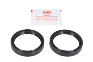 Garnituri ulei suspensie fata (inner diametru: 48mm/outer diametru: 57,7mm/height: 9,5/10,3mm, type: TCL1, quantity per packaging: 2pcs) compatibil: APRILIA SXV; BETA RR; CCM DS 125-990 2001-2017