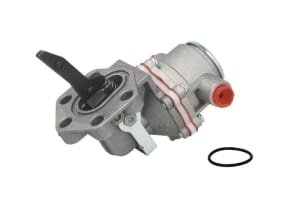 Pompa combustibil mecanica compatibil: SISU 420 D; 620 D, CASE IH 100, 110, 120, 130, 150, 68, 75, 75 A, 78, 86, 94, 1135, 1145, 1155, 1170, 1190, 170, 9105, 9115, 9125, 9145; CASE-STEYR 968, 975, 9078