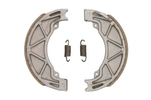 Saboți frână față/rear 140x25mm cu arcuri compatibil: APRILIA HABANA, SCARABEO, SR; GILERA RUNNER; PIAGGIO/VESPA FLY, FREE 1, HEXAGON, LIBERTY, PRIMAVERA, SKIPPER, TYPHOON 50-180 1997-2015