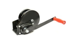 Troliu portabil; towed weight 540kg/1200lb; rope type: steel