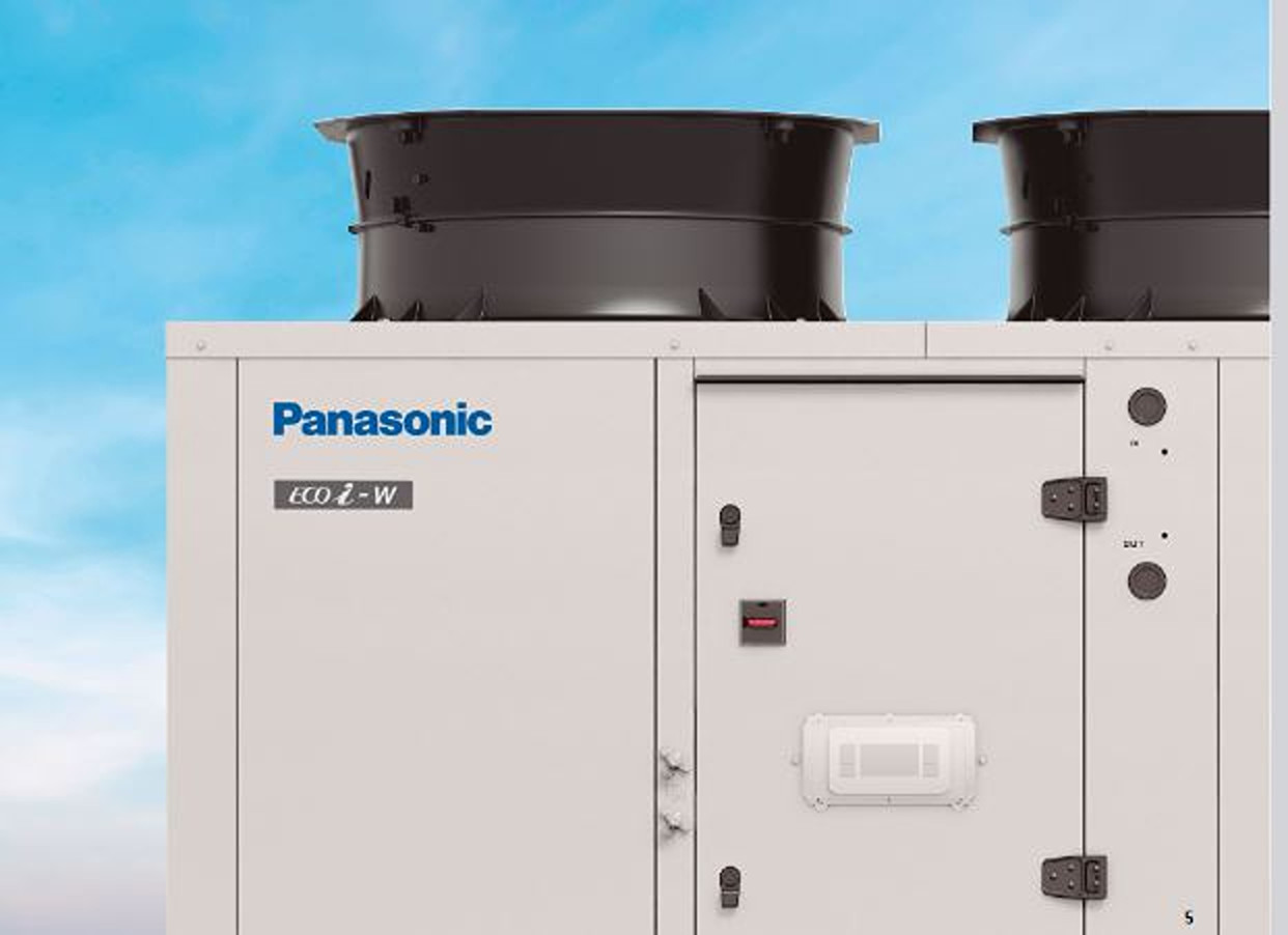Panasonic prezintă pompe de căldură reversibile aer-apă.