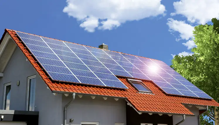 Au Nevoie Panourile Solare de Lumină Directă pentru a Funcționa?