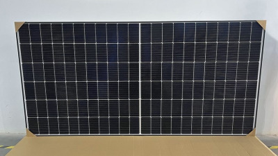 Leapton dezvăluie panoul solar TOPCon de 585 W cu cadru din fibră de sticlă