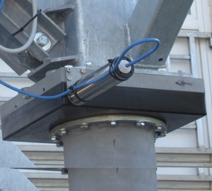 Two-axis solar tracker and support for 15 panels with main pole and ground fixing screws. Coverage 30 m² - Img 5