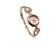 Ceas dama finut, metalic, cu inima din cristale, rose golden