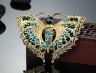 Brosa eleganta cu cristale, model fluture - 1