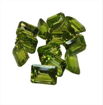 PERIDOT NATURAL OCTOGON 5X7 MM - Img 2