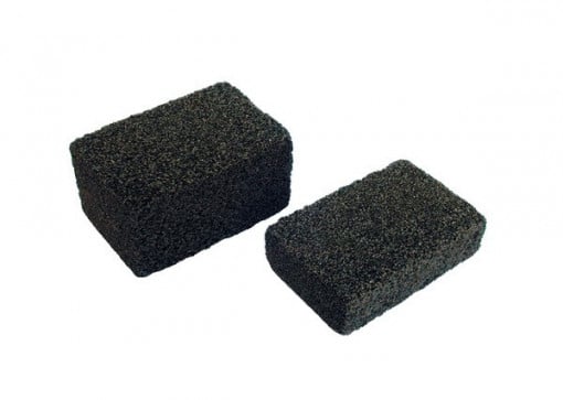 SHOW TECH KAMEN ZA TRIMOVANJE OŠTRODLAKIH PASA 9 X 6 X 5 CM