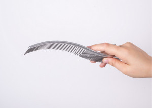 TALASASTI ČEŠALJ SA ALUMINIJUMSKOM DRŠKOM LAK KAO PERO 25 CM