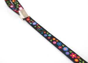 DRŽAČ ZA STALAK ZA PSE SA CVETIĆIMA 45 CM