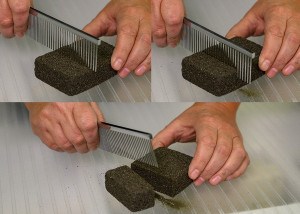 SHOW TECH KAMEN ZA TRIMOVANJE OŠTRODLAKIH PASA 9 X 6 X 5 CM