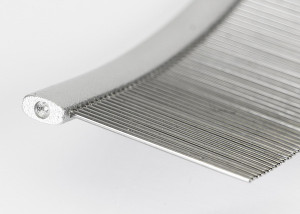 TALASASTI ČEŠALJ SA ALUMINIJUMSKOM DRŠKOM LAK KAO PERO 25 CM