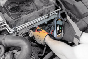 Tester digital pentru bujii incandescente 1498TC