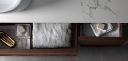 Mobilier de baie din nuc masiv, cu blat din portelan mat Tripoli, Wellis - Img 4