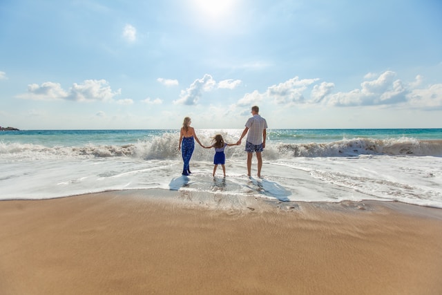 Trusa medicală de vacanță. De ce ai nevoie când pleci în concediu cu copiii