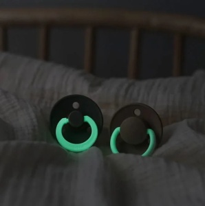 Suzeta fosforescenta Colour Glow Dark Oak, 0-6 luni, 100255C, 1 bucata, Bibs - Img 3