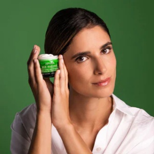 Crema anti-imbatranire Bee Radiant Rich, 50ml, Apivita - Img 2