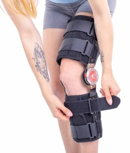 Orteza de genunchi mobila cu articulatii reglabile GENU REHA COOL ROM, SRT326, Triamed - Img 2