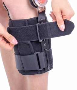 Orteza de genunchi mobila cu articulatii reglabile GENU REHA COOL ROM, SRT326, Triamed - Img 4