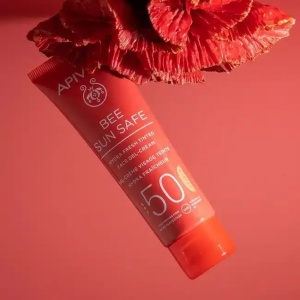 Crema-gel colorata cu protectie solara SPF50 Bee Sun Safe, 50ml, Apivita - Img 2