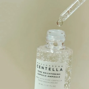 Ser pentru fata Ampoule Caspule Brightening Tone Madagascar Centella, 30ml, Skin1004 - Img 2