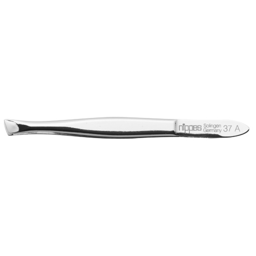 Penseta cosmetica Nippes, varf inclinat, otel calit, 80 mm, nichelata