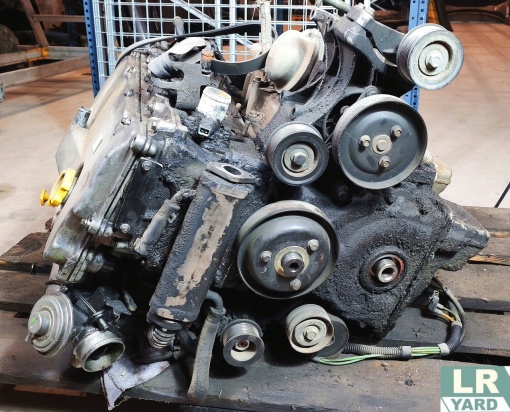 Engine with accessories 2.5 TD5 LBB001190