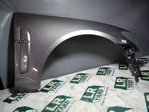 Jaguar XF front right wing C2Z20377