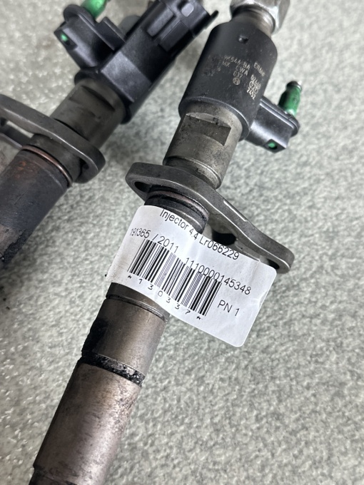 Injector 4.4 TDV8 LR066229